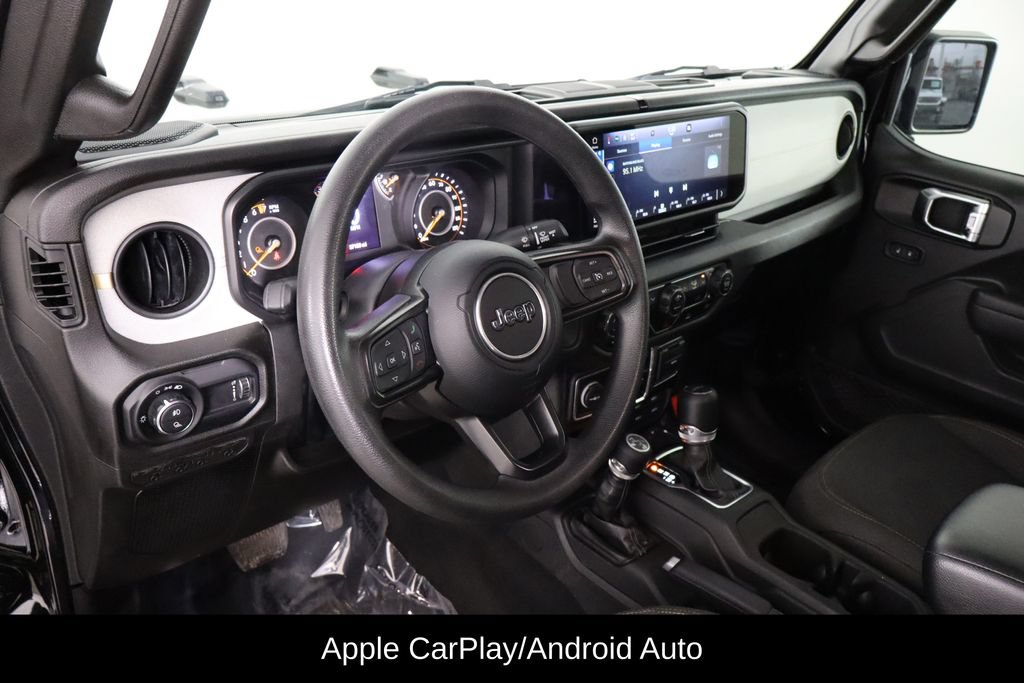 Used 2025 Jeep Gladiator Sport AWD/4WD image 24
