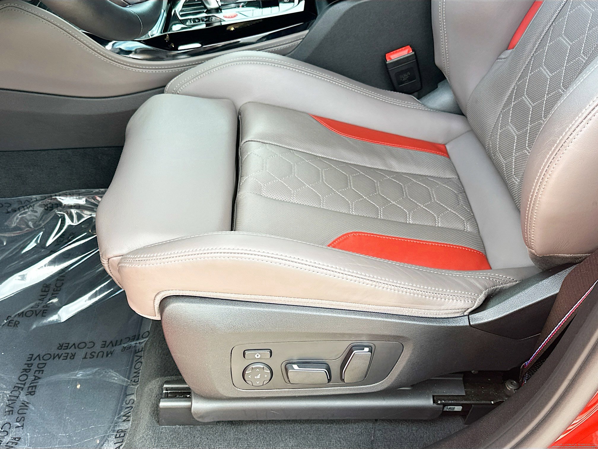 Used 2025 BMW X4 M w/ Competition Package image 19