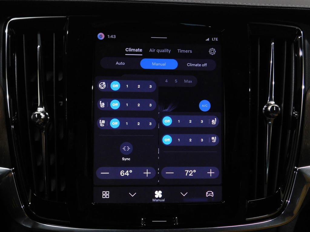 Used 2026 Volvo V90 B6 Cross Country Ultra image 53