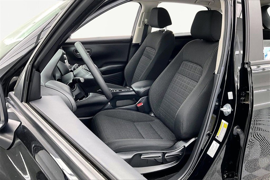 Used 2025 Honda HR-V LX image 25