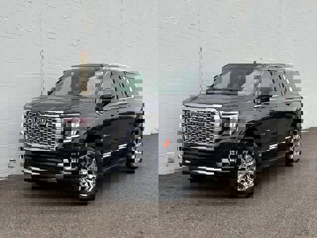 Used 2024 GMC Yukon XL Denali w/ LPO, Floor Liner Package AWD/4WD image 1
