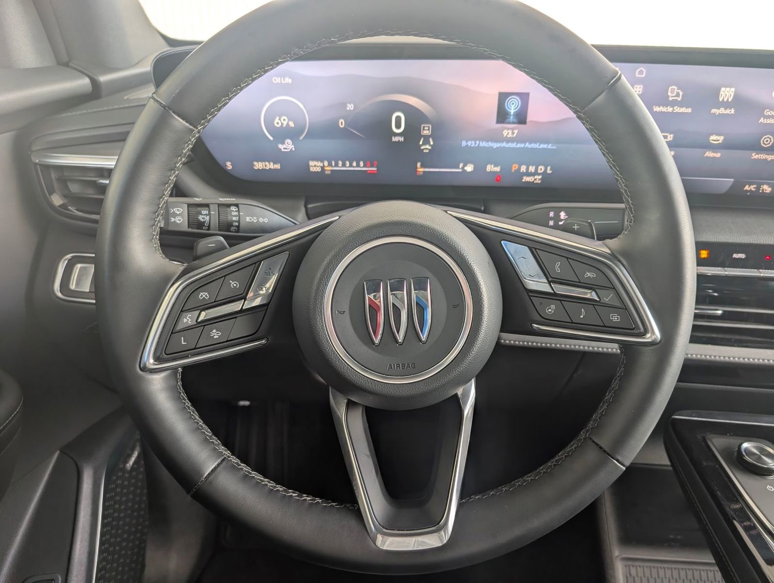 Certified 2025 Buick Enclave Preferred image 16