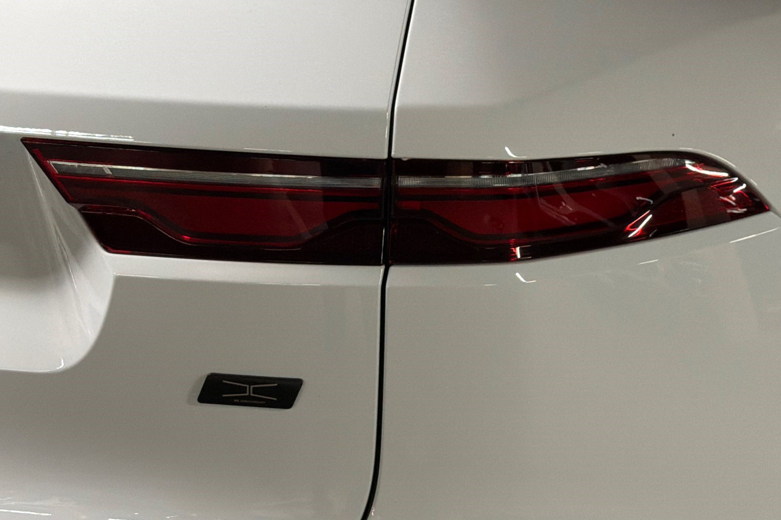 New 2026 Jaguar F-PACE R-Dynamic S AWD/4WD image 25