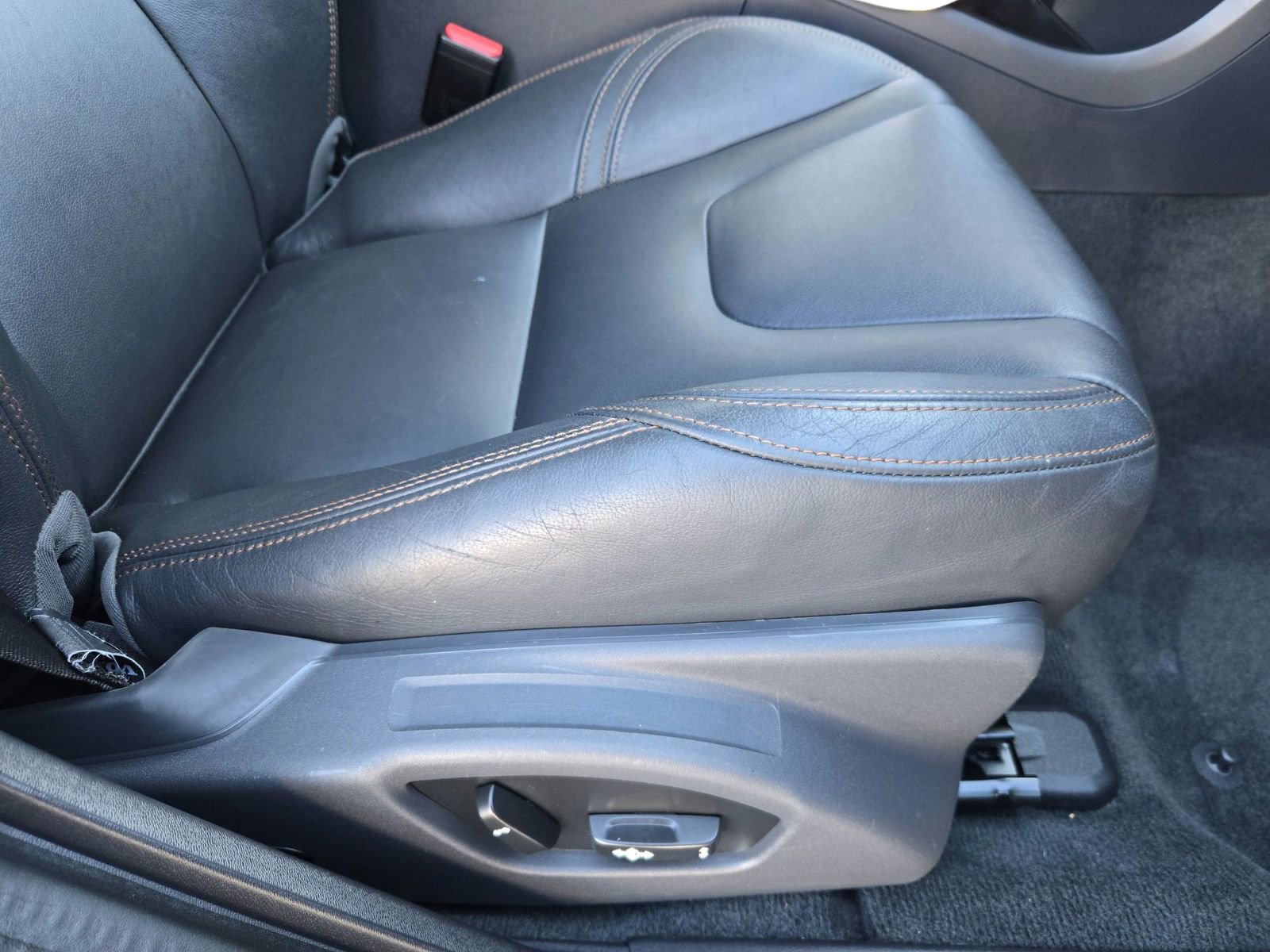 Used 2017 Volvo V60 T5 Cross Country Platinum w/ Climate Package image 22