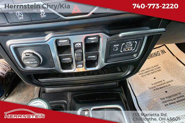 Used 2022 Jeep Wrangler Unlimited Sahara AWD/4WD image 20