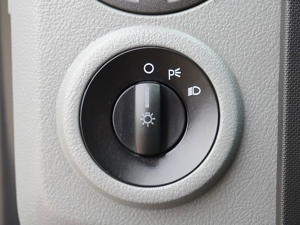 Used 2013 Ford E-250 and Econoline 250 RWD image 17