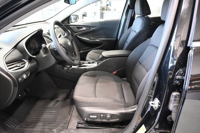 Used 2024 Chevrolet Malibu RS FWD image 9