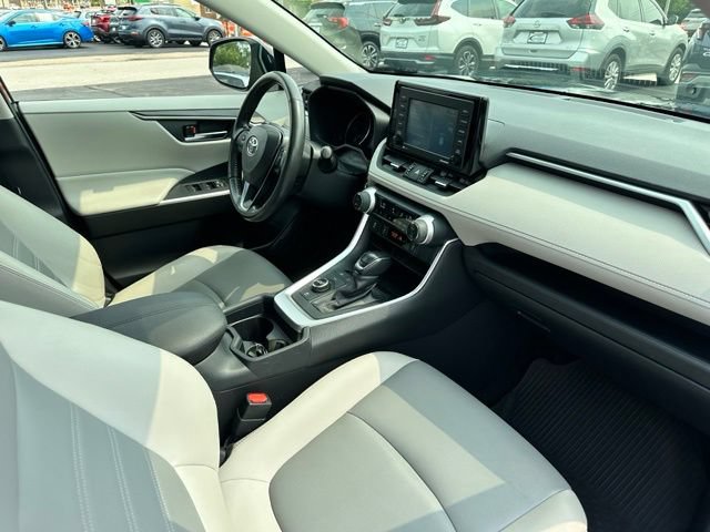 Used 2021 Toyota RAV4 XLE Premium AWD/4WD image 24