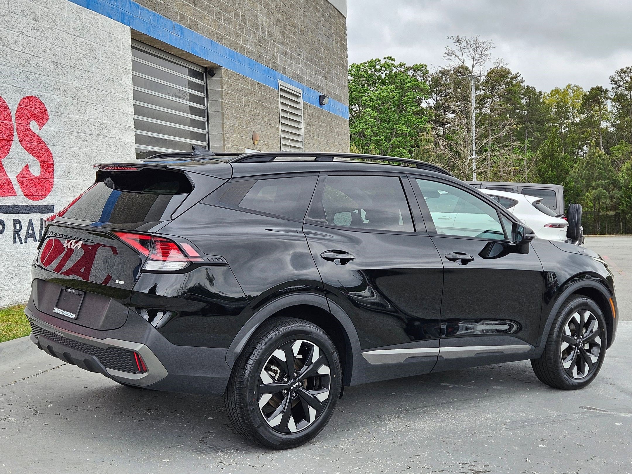 Used 2023 Kia Sportage X-Line w/ X-Line Premium Package AWD/4WD image 7