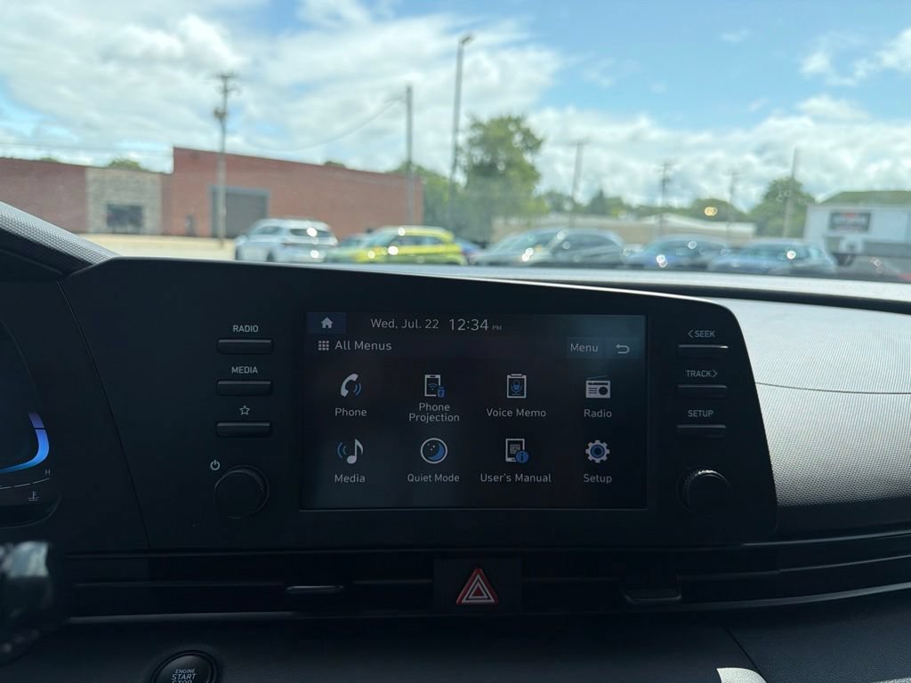 Certified 2025 Hyundai Elantra Sport FWD image 20