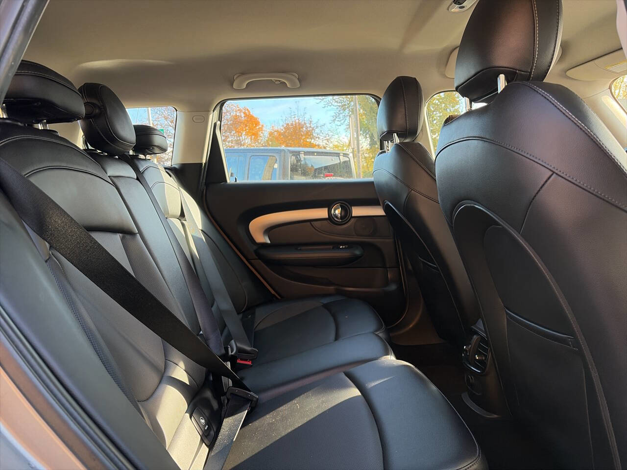 Used 2016 MINI Cooper Clubman image 16