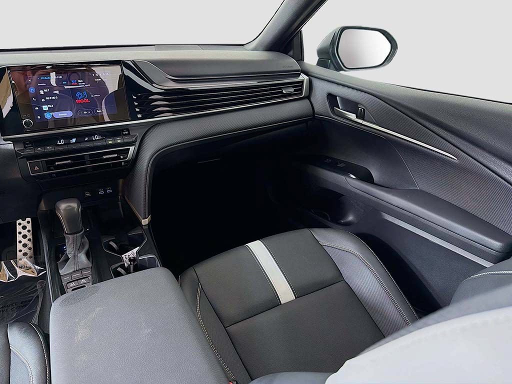 Used 2026 Toyota Camry SE FWD image 27