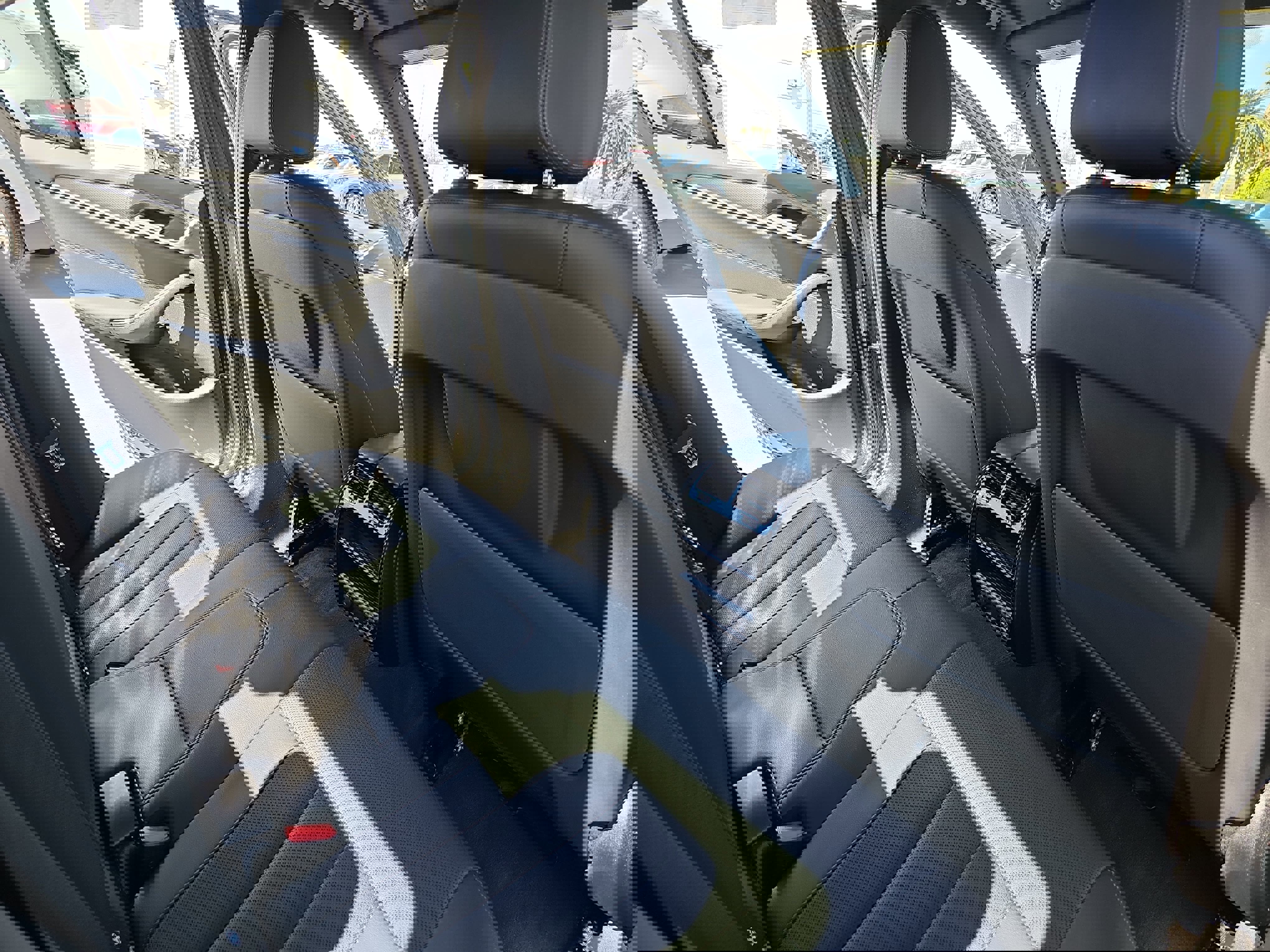 Used 2023 BMW 530e w/ M Sport Package image 11