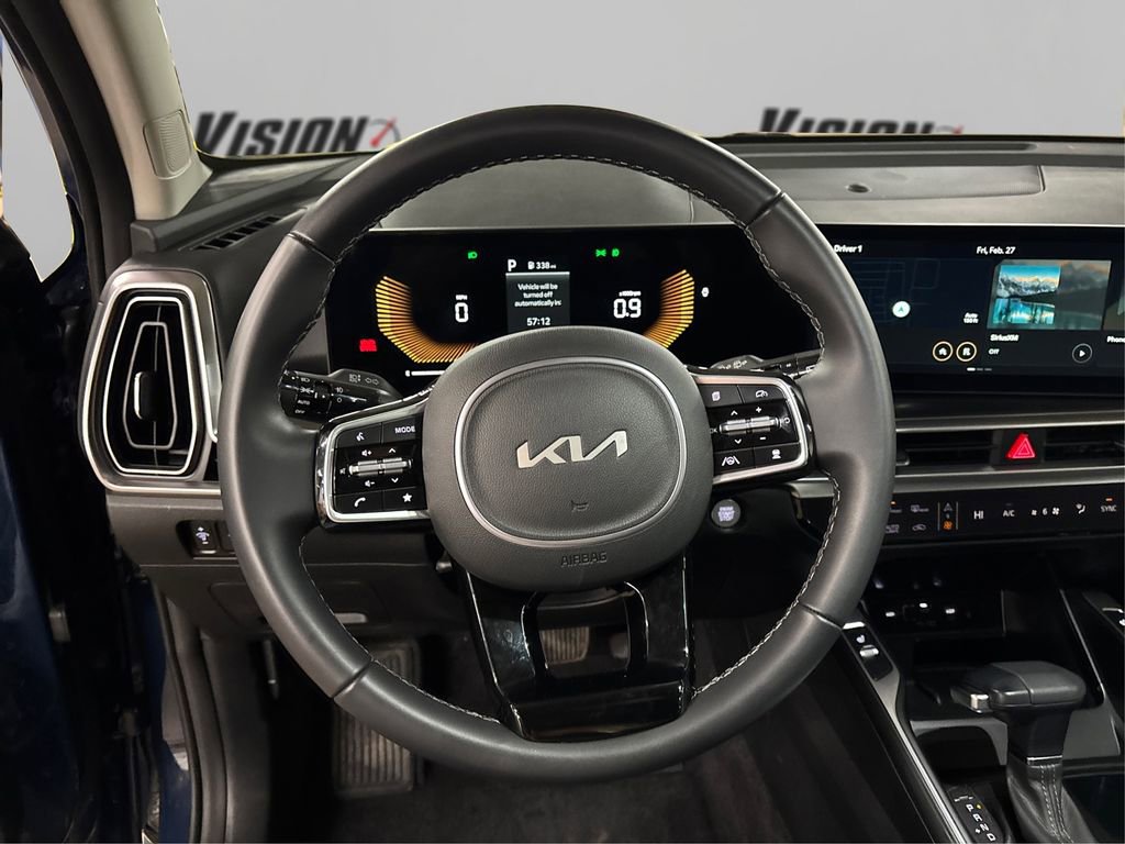 Certified 2025 Kia Sorento EX w/ Panoramic Sunroof Package image 23