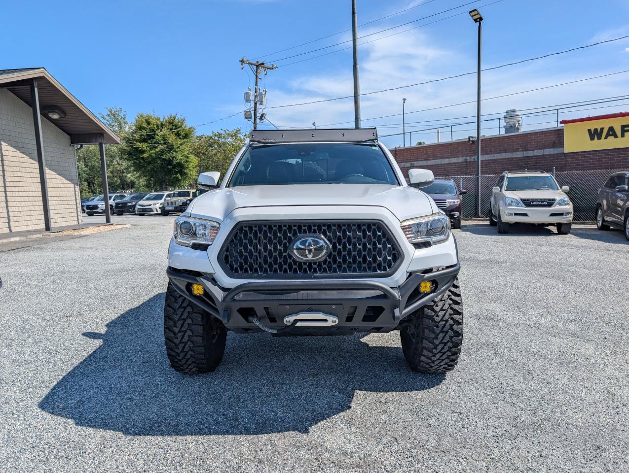 Used 2018 Toyota Tacoma TRD Off-Road AWD/4WD image 2