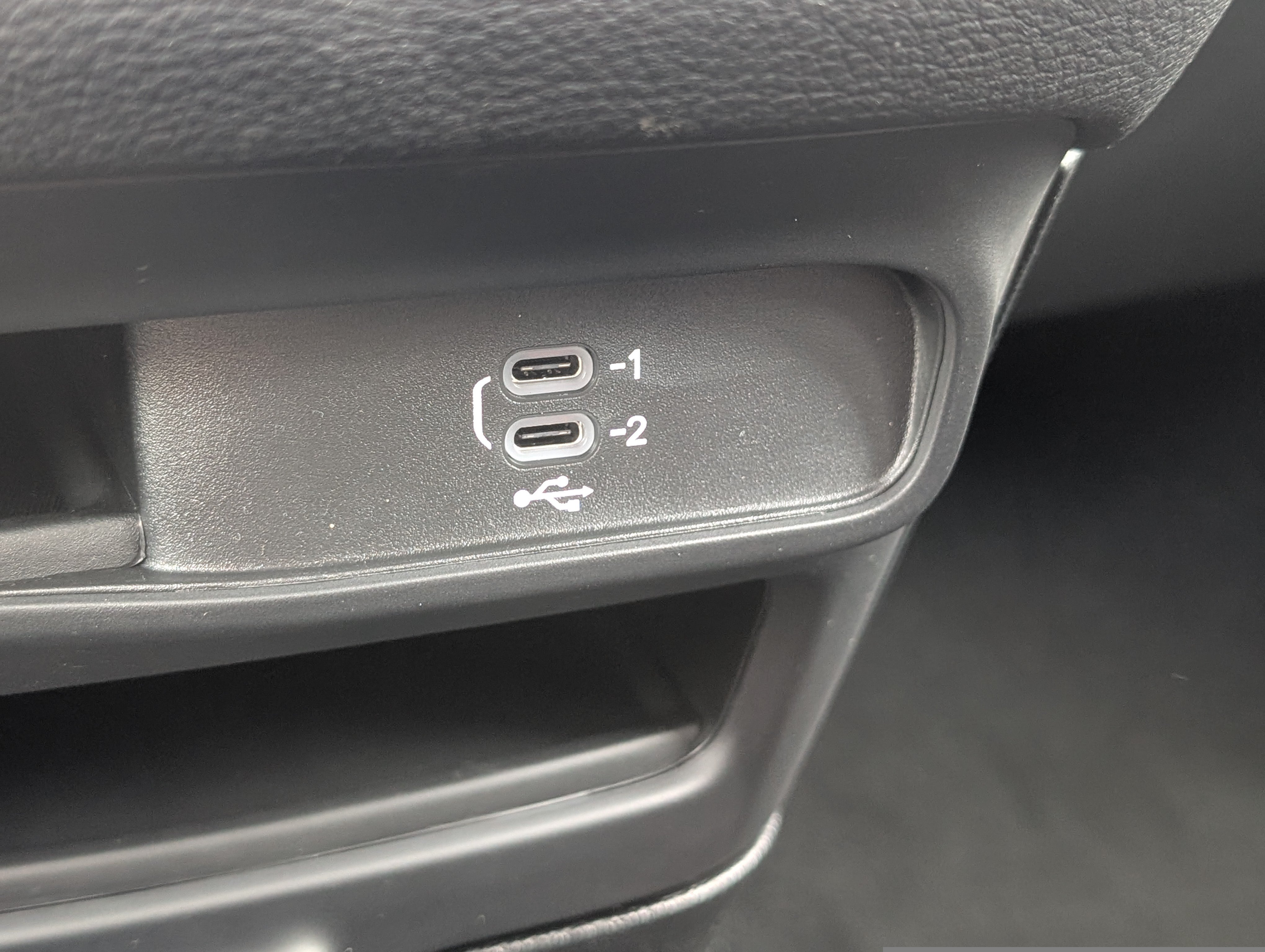 New 2026 Chrysler Pacifica Select AWD/4WD image 25