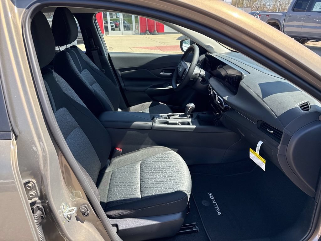 New 2026 Nissan Sentra SV w/ SV Convenience Package FWD image 23