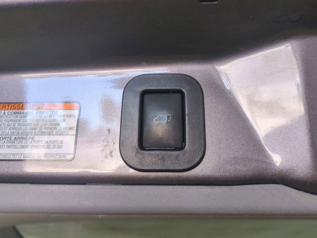 Used 2016 Toyota Sienna XLE FWD image 15