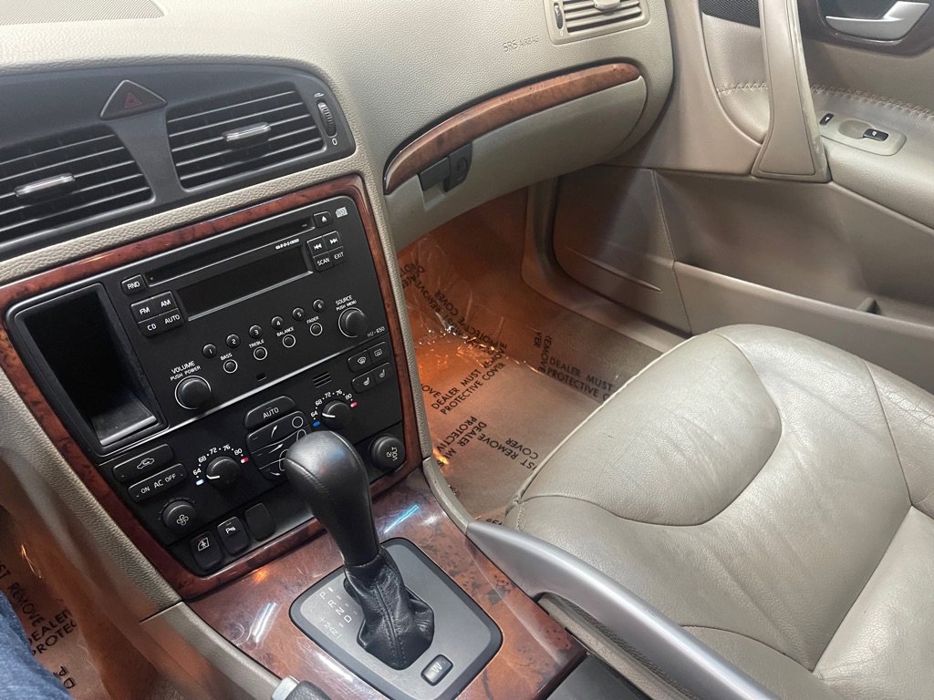 Used 2007 Volvo XC70 image 25