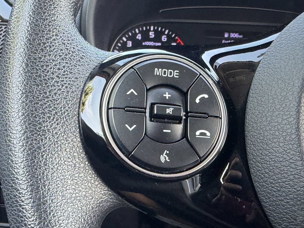 Certified 2022 Kia Soul S FWD image 28