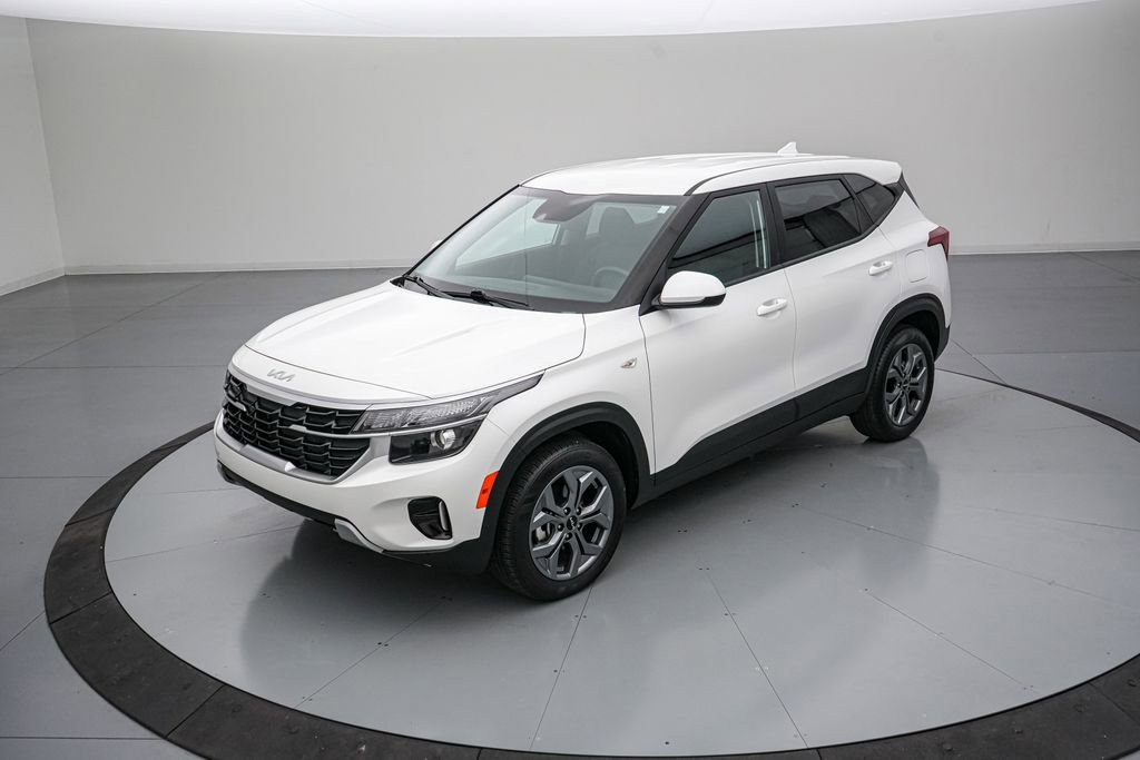 Used 2026 Kia Seltos LX FWD image 9