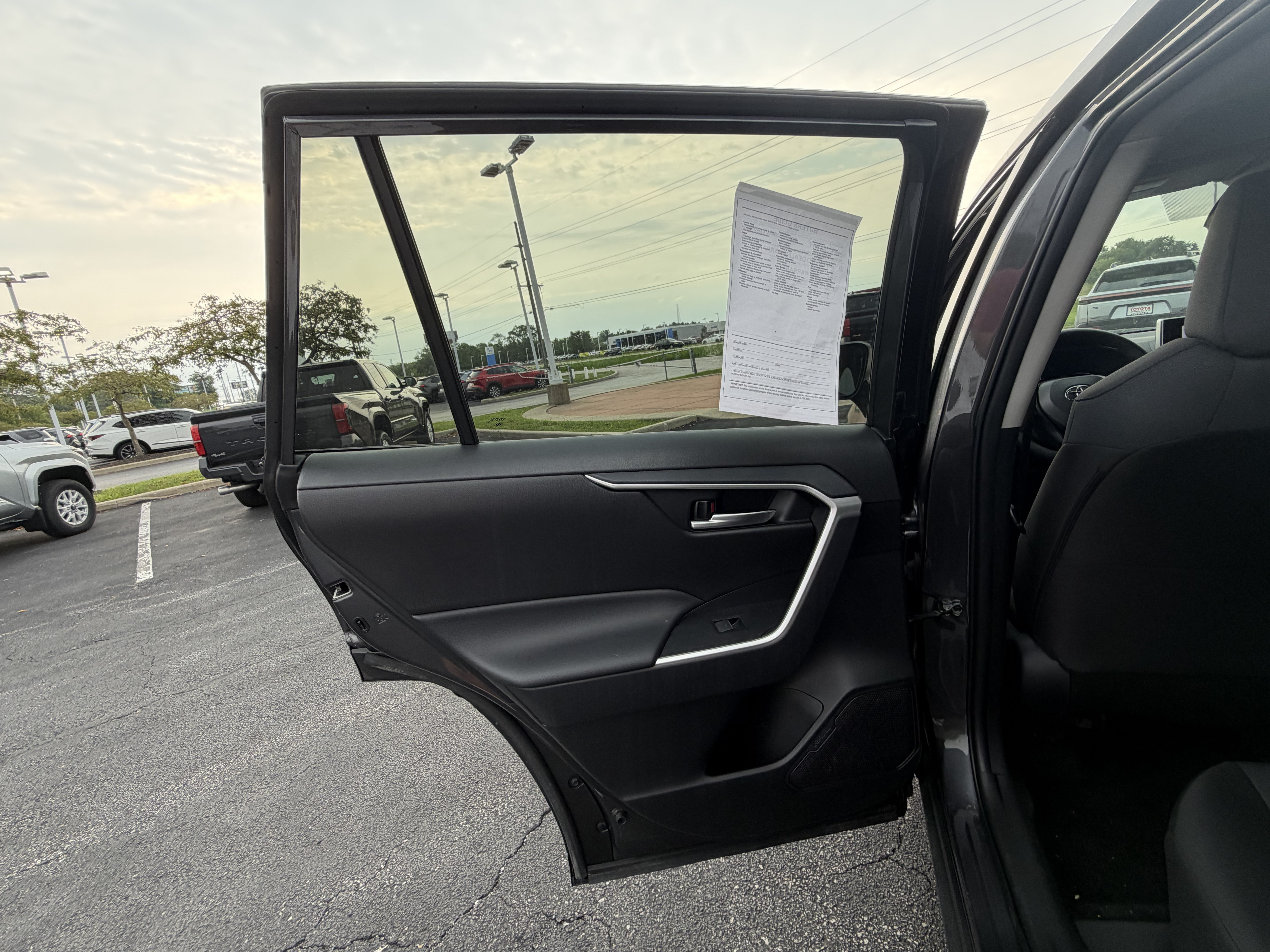 Used 2025 Toyota RAV4 XLE FWD image 19