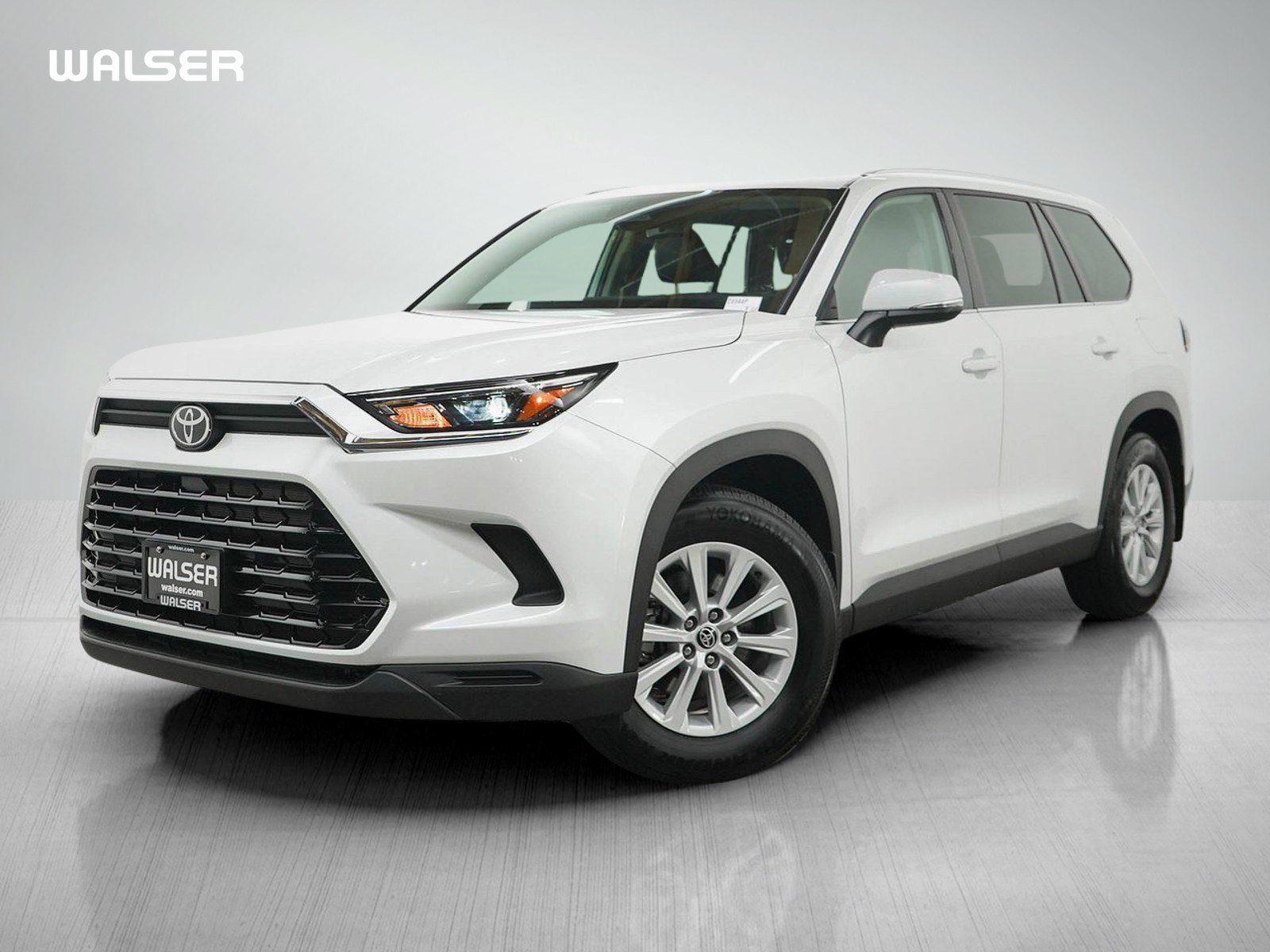 Used 2025 Toyota Grand Highlander AWD image 1