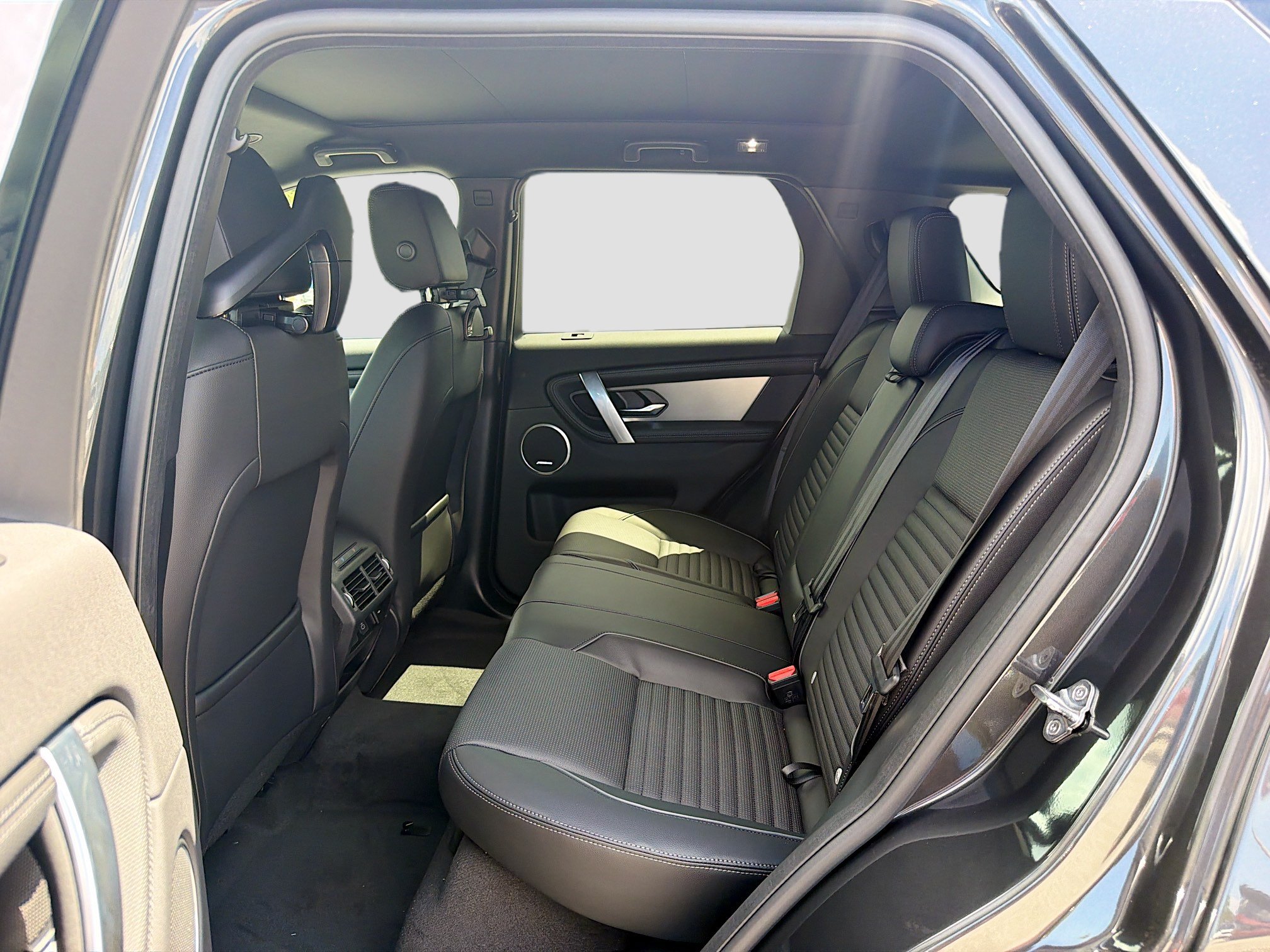 New 2026 Land Rover Discovery Sport Landmark AWD/4WD image 21