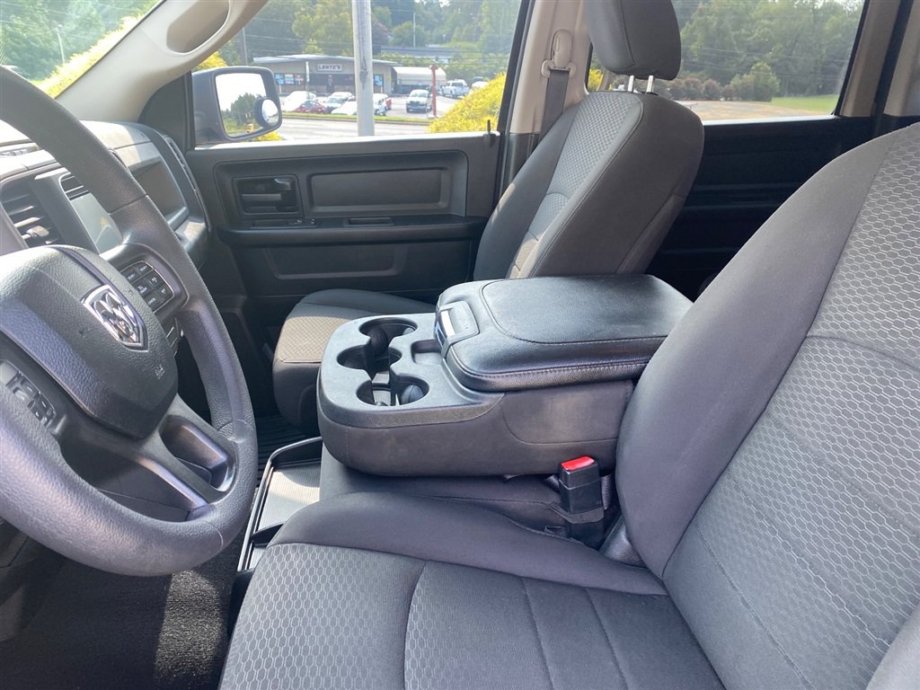 Used 2018 RAM 1500 Express RWD image 9