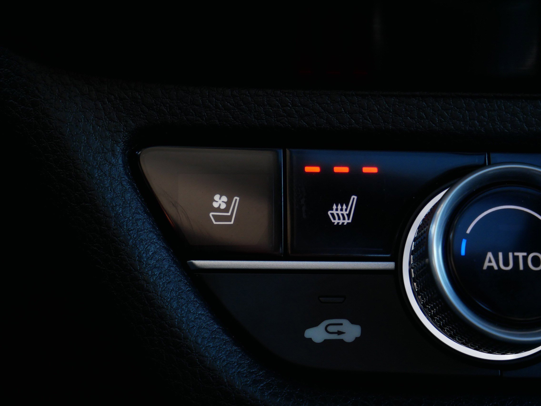 Certified 2025 Acura ADX A-Spec image 31