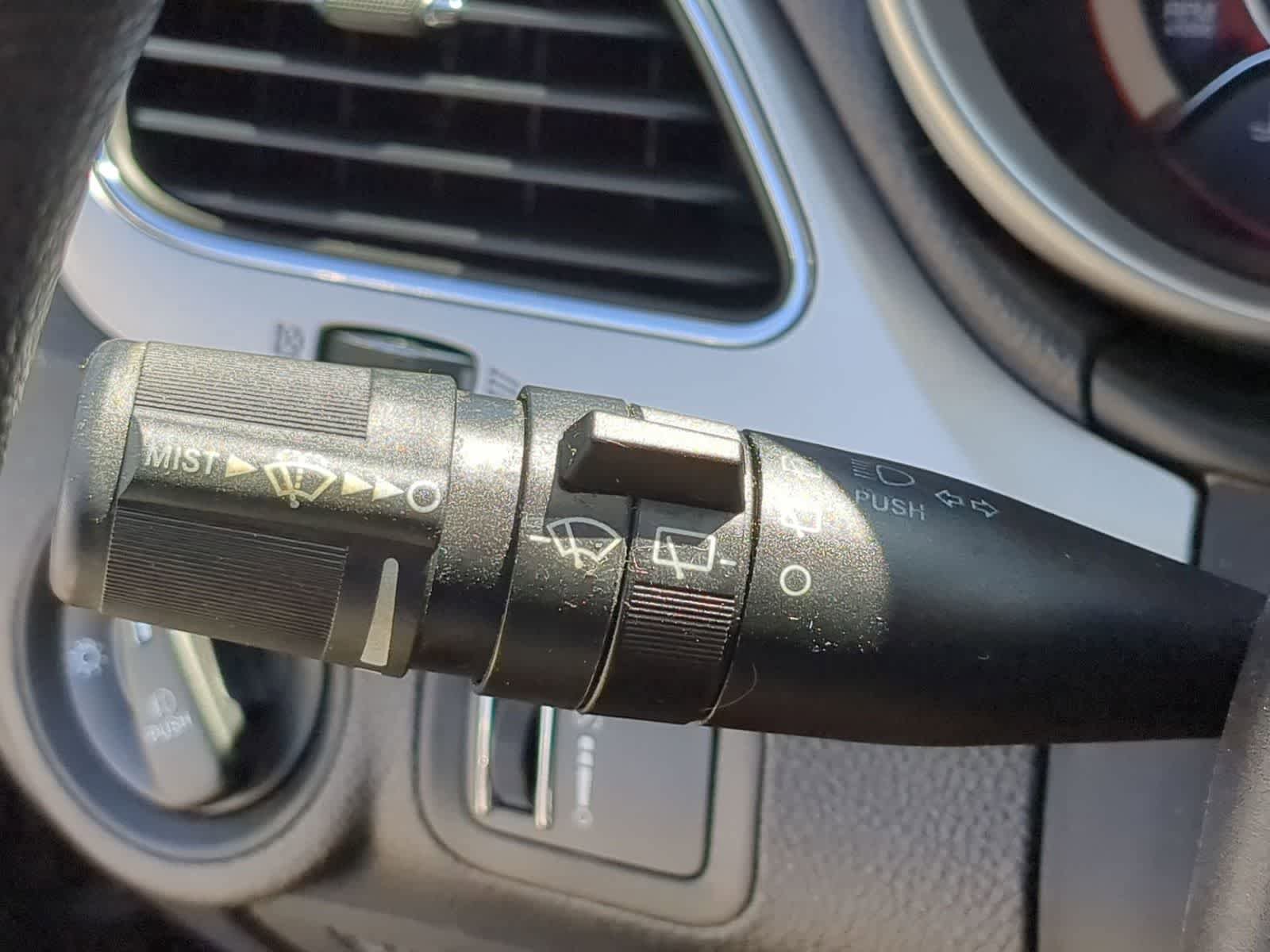 Used 2019 Dodge Journey SE FWD image 26