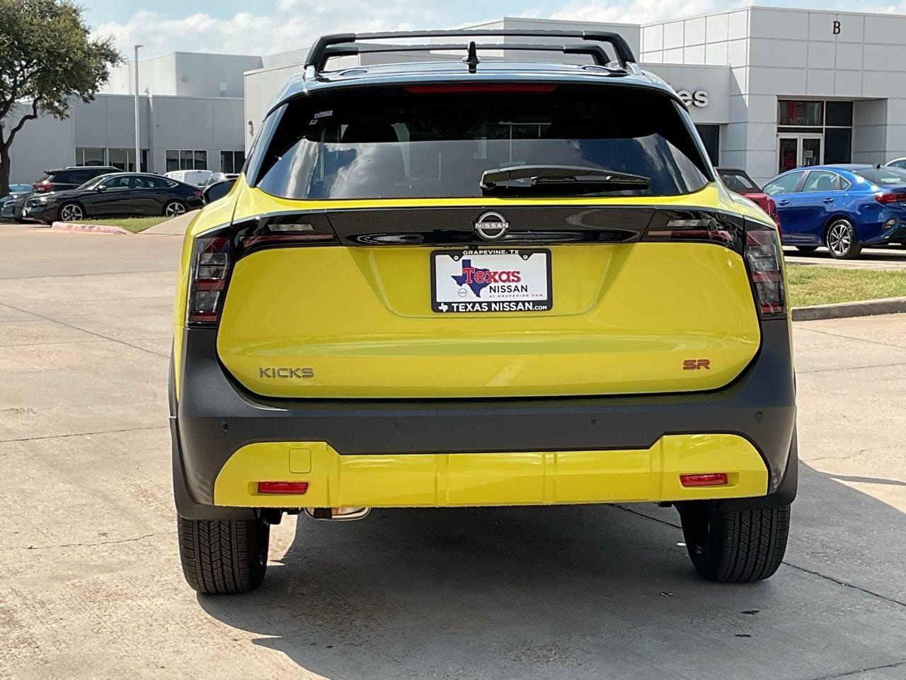 New 2026 Nissan Kicks SR FWD image 6