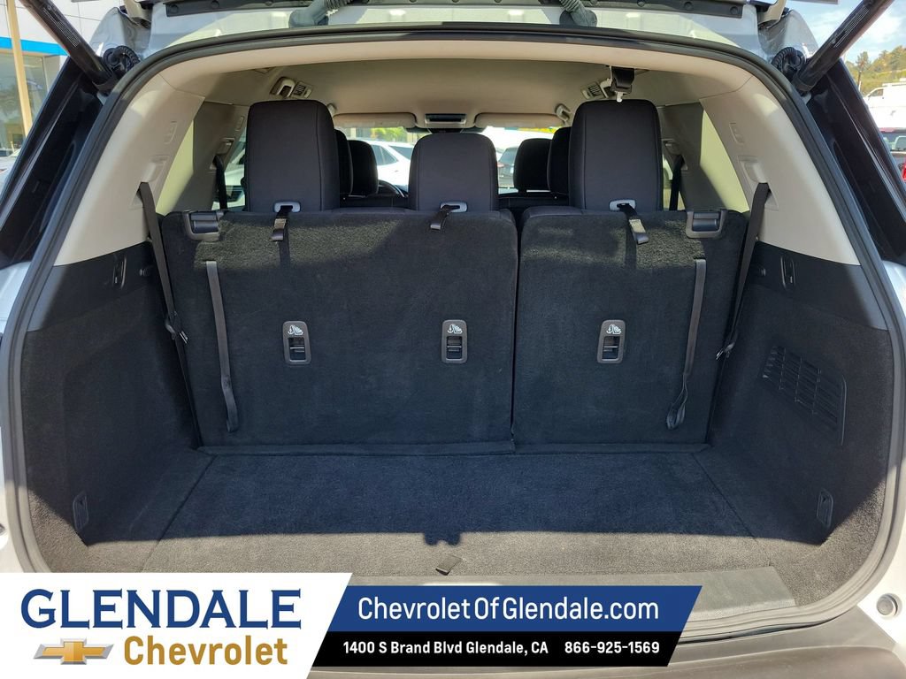 Used 2025 Nissan Pathfinder SV FWD image 20