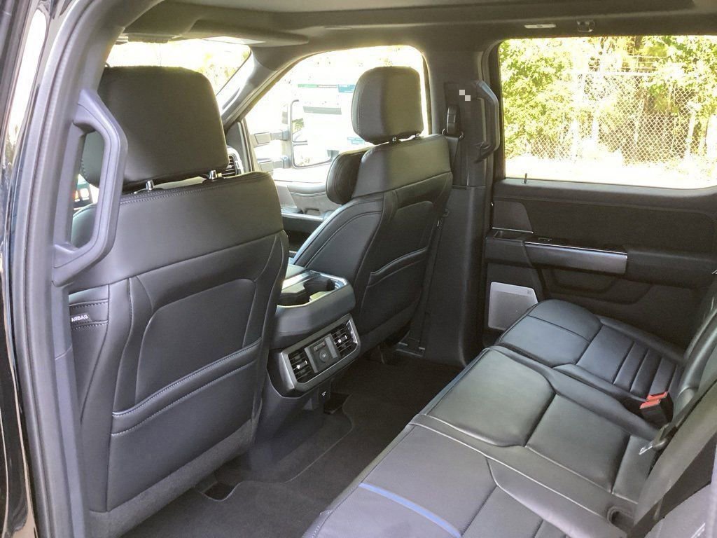 New 2026 Ford F250 Platinum w/ FX4 Off-Road Package image 37