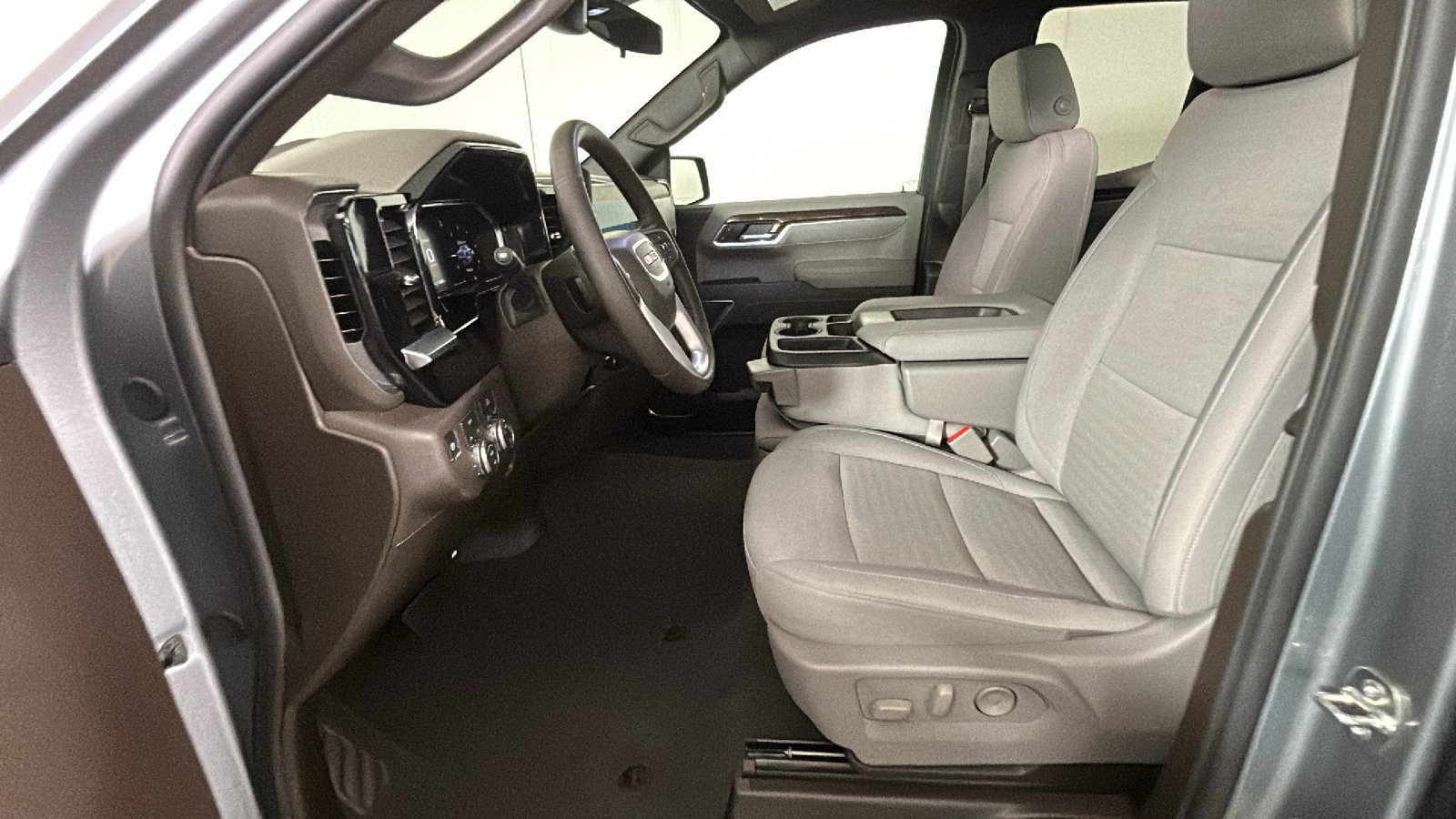 New 2026 GMC Sierra 1500 SLE AWD/4WD image 13
