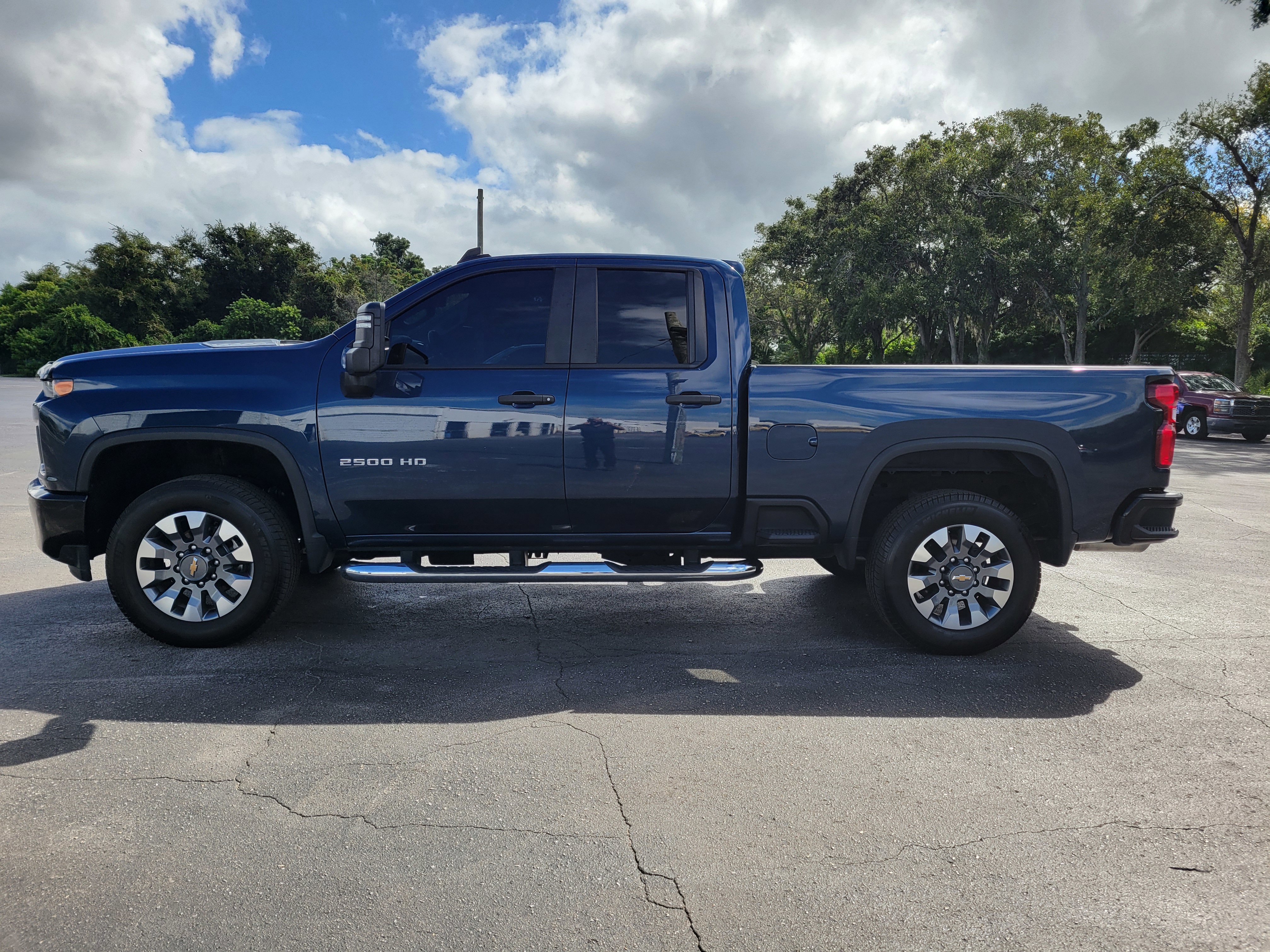 Used 2021 Chevrolet Silverado 2500 Custom w/ Custom Value Package image 13