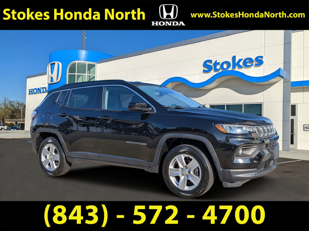Used 2022 Jeep Compass Latitude w/ Sun and Sound Group AWD/4WD image 1