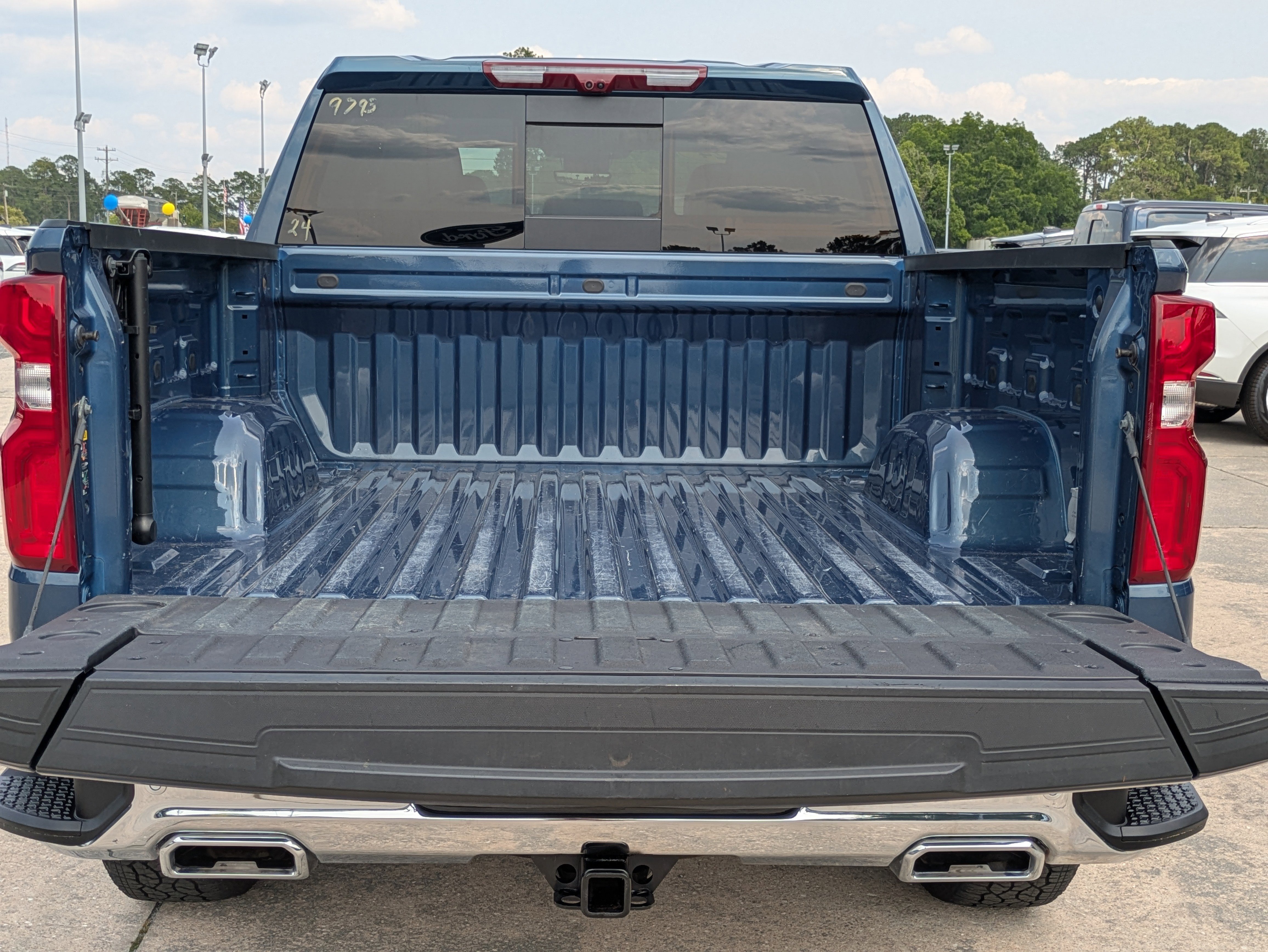 Used 2024 Chevrolet Silverado 1500 LTZ w/ Technology Package image 13