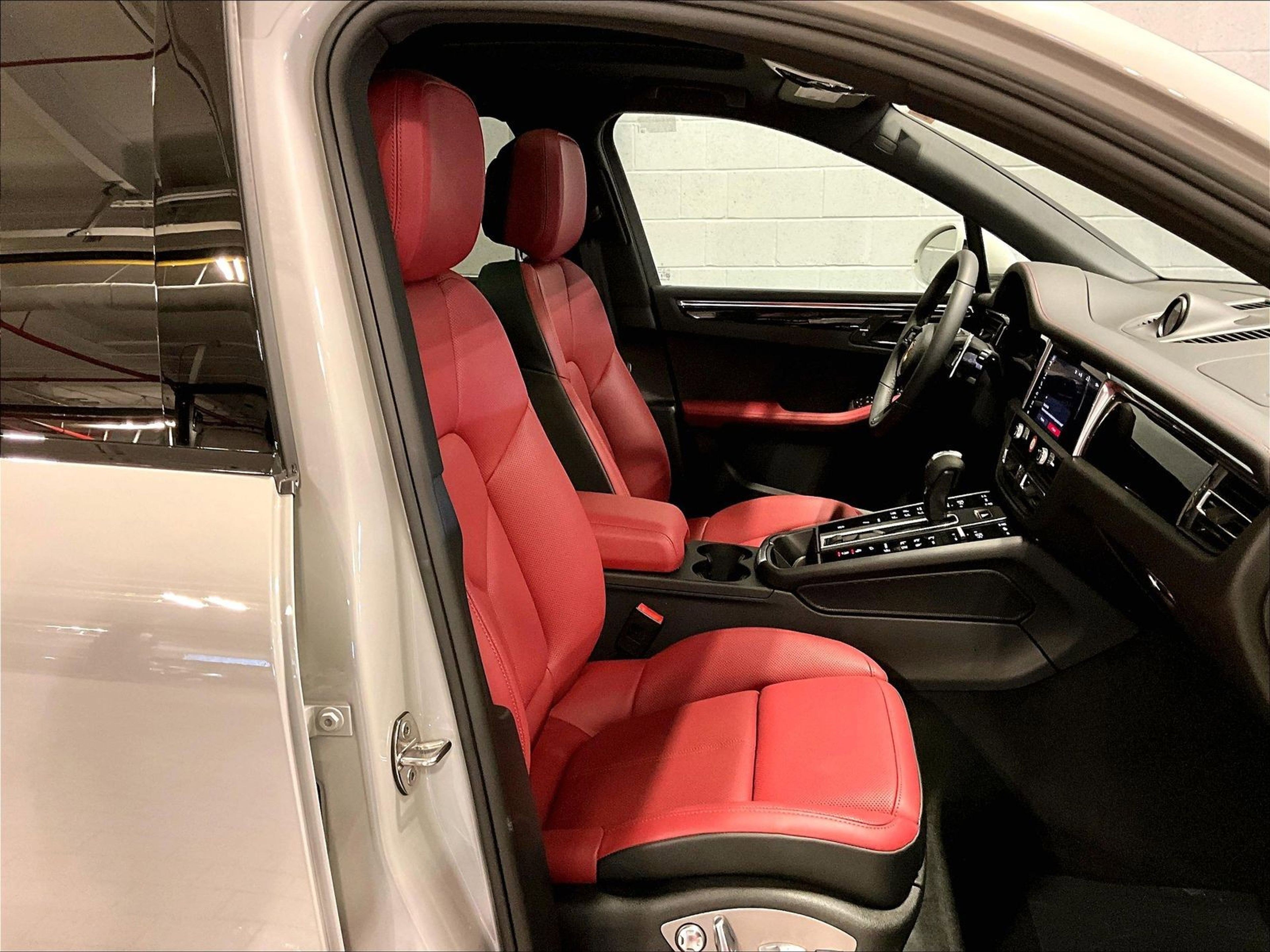 New 2026 Porsche Macan S image 10