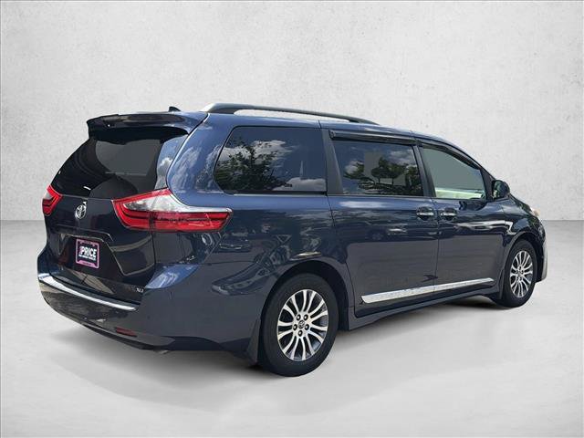Used 2020 Toyota Sienna XLE Premium w/ Protection Package FWD image 6
