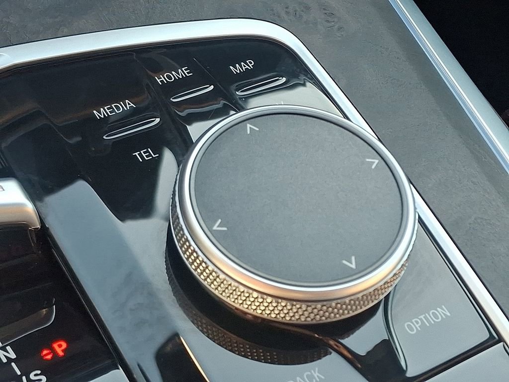 Certified 2026 BMW X5 xDrive50e w/ Climate Comfort Package image 24