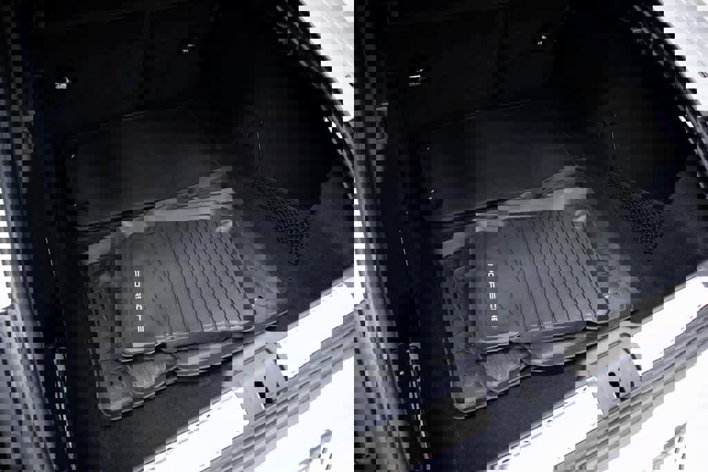 Certified 2024 Porsche Panamera 4 image 29