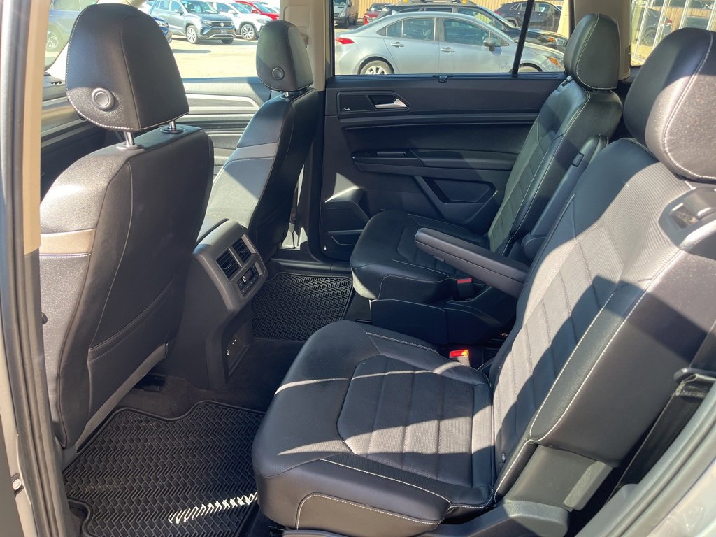 Used 2021 Volkswagen Atlas SEL Premium image 12