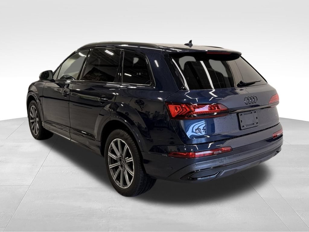 Used 2023 Audi Q7 2.0T Premium Plus w/ Premium Plus Package AWD/4WD image 3