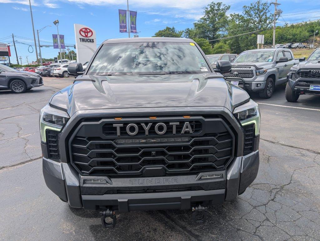 Used 2026 Toyota Tundra Limited AWD/4WD image 12