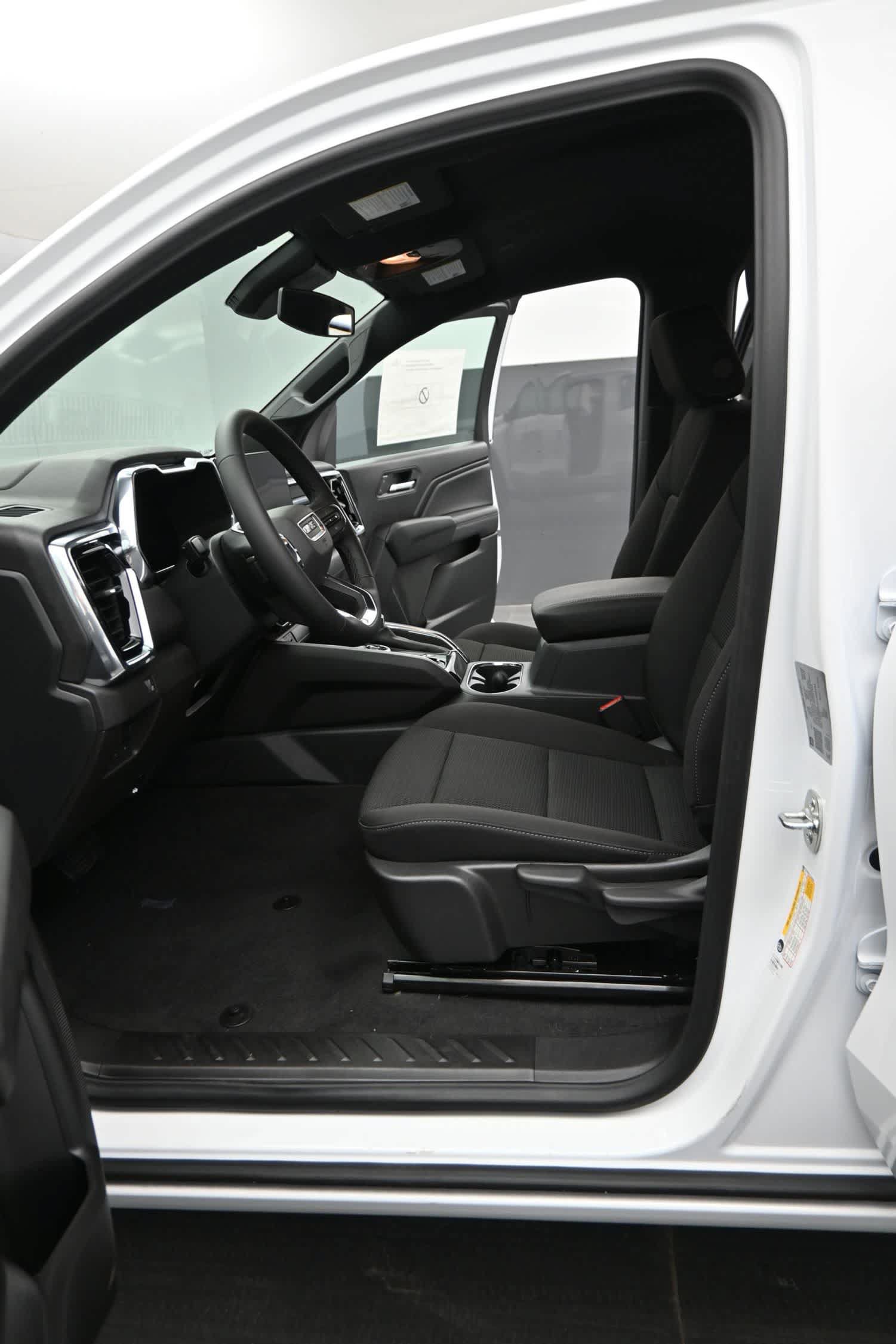 New 2026 GMC Canyon Elevation AWD/4WD image 17