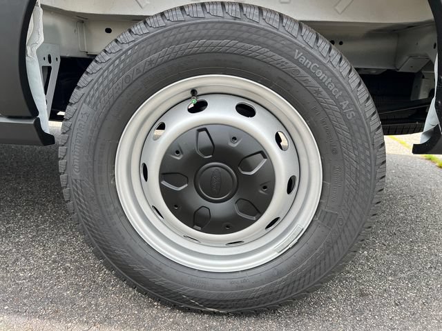 New 2026 Ford Transit 250 148 Medium Roof RWD image 19