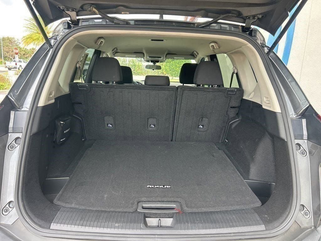 Used 2023 Nissan Rogue S FWD image 8