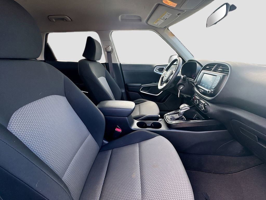 Used 2020 Kia Soul LX FWD image 25