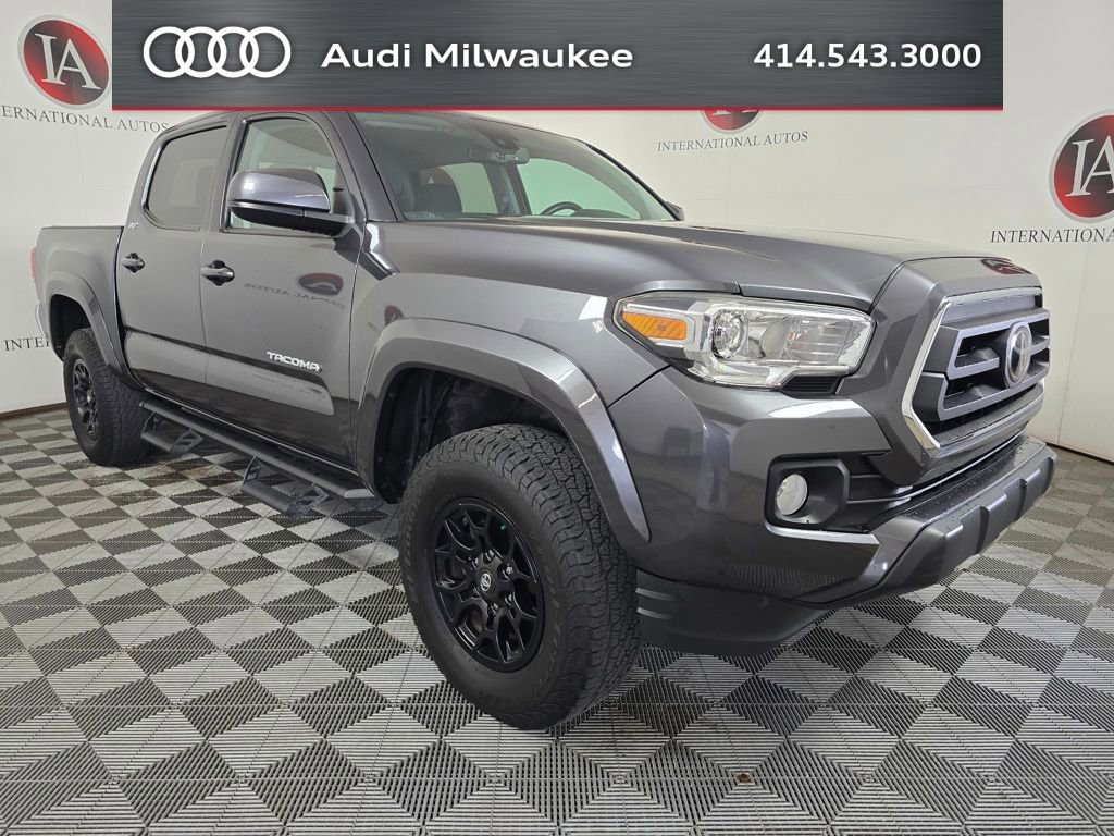 Used 2020 Toyota Tacoma SR5 AWD/4WD image 1